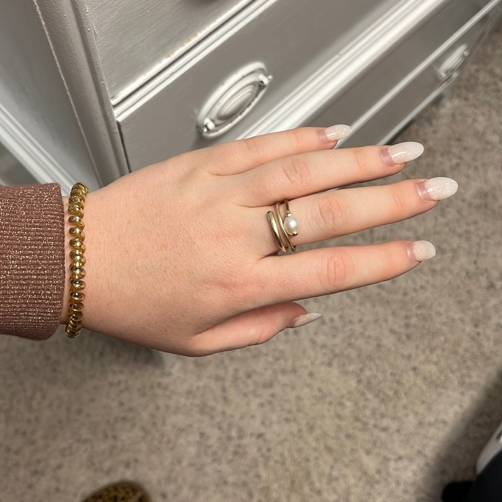 Kendra Scott pearl ring
